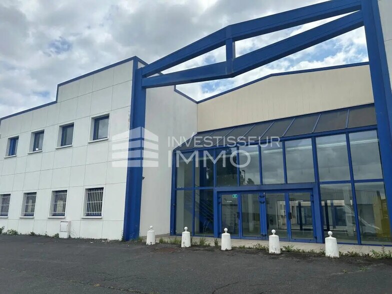 Local d'activités dans Morangis à vendre - Photo du bâtiment - Image 2 de 11