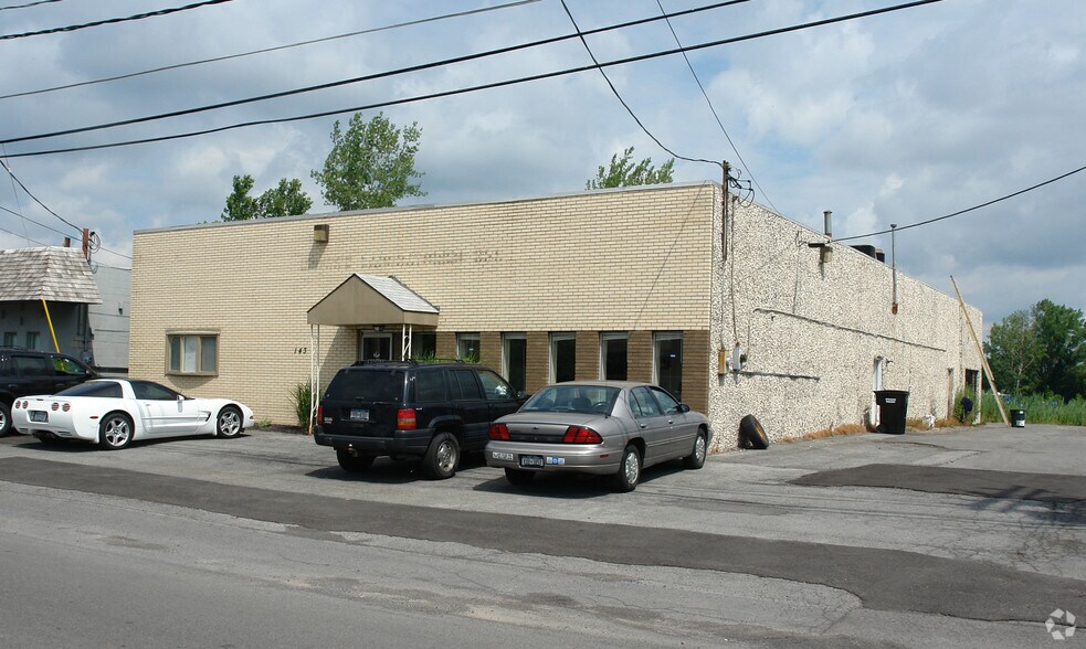 143 Midler Park Dr, Syracuse, NY à vendre - Photo principale - Image 1 de 6