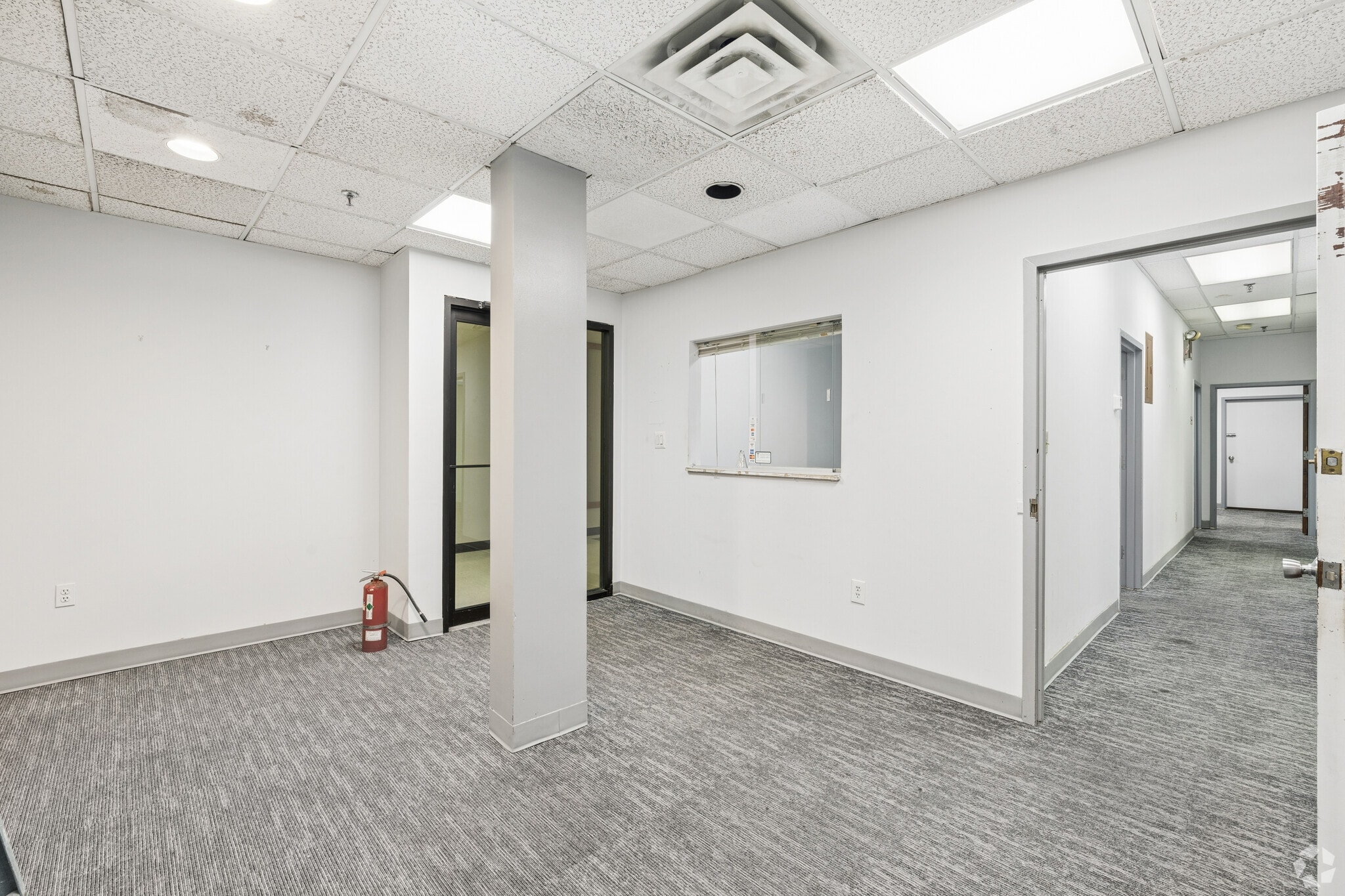 949-955 Yonkers Ave, Yonkers, NY for lease Interior Photo- Image 1 of 2