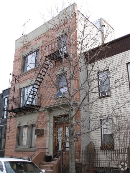 19 Jackson Pl, Brooklyn, NY à vendre - Photo du bâtiment - Image 3 de 4