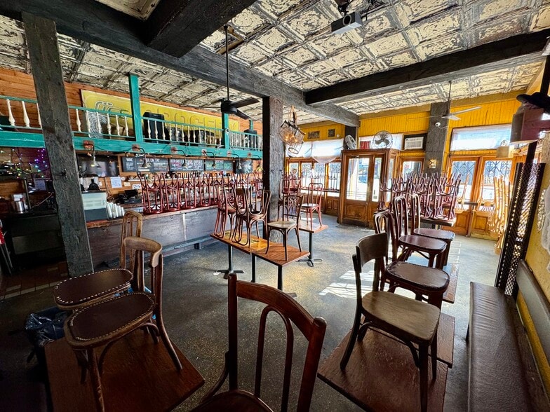 1045 Union St, Brooklyn, NY for lease - Building Photo - Image 2 of 14