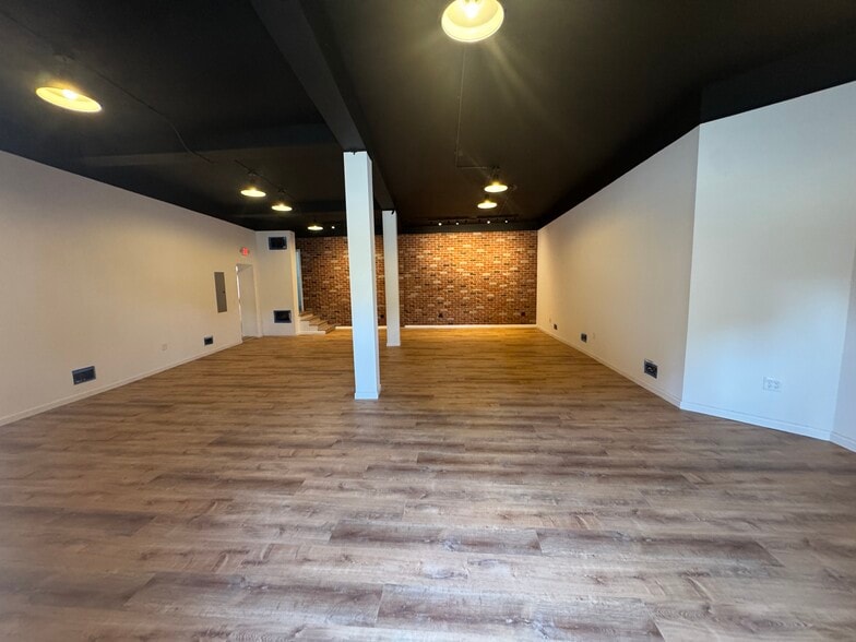 19 Morris Ave, Springfield, NJ for lease - Building Photo - Image 2 of 11