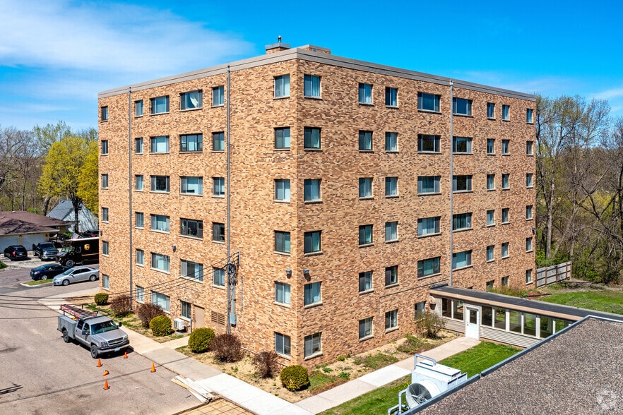 115 Echo St, Mankato, MN for sale - Primary Photo - Image 1 of 30