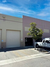 4300-4308 Resnik Ct, Bakersfield, CA for lease Building Photo- Image 1 of 9
