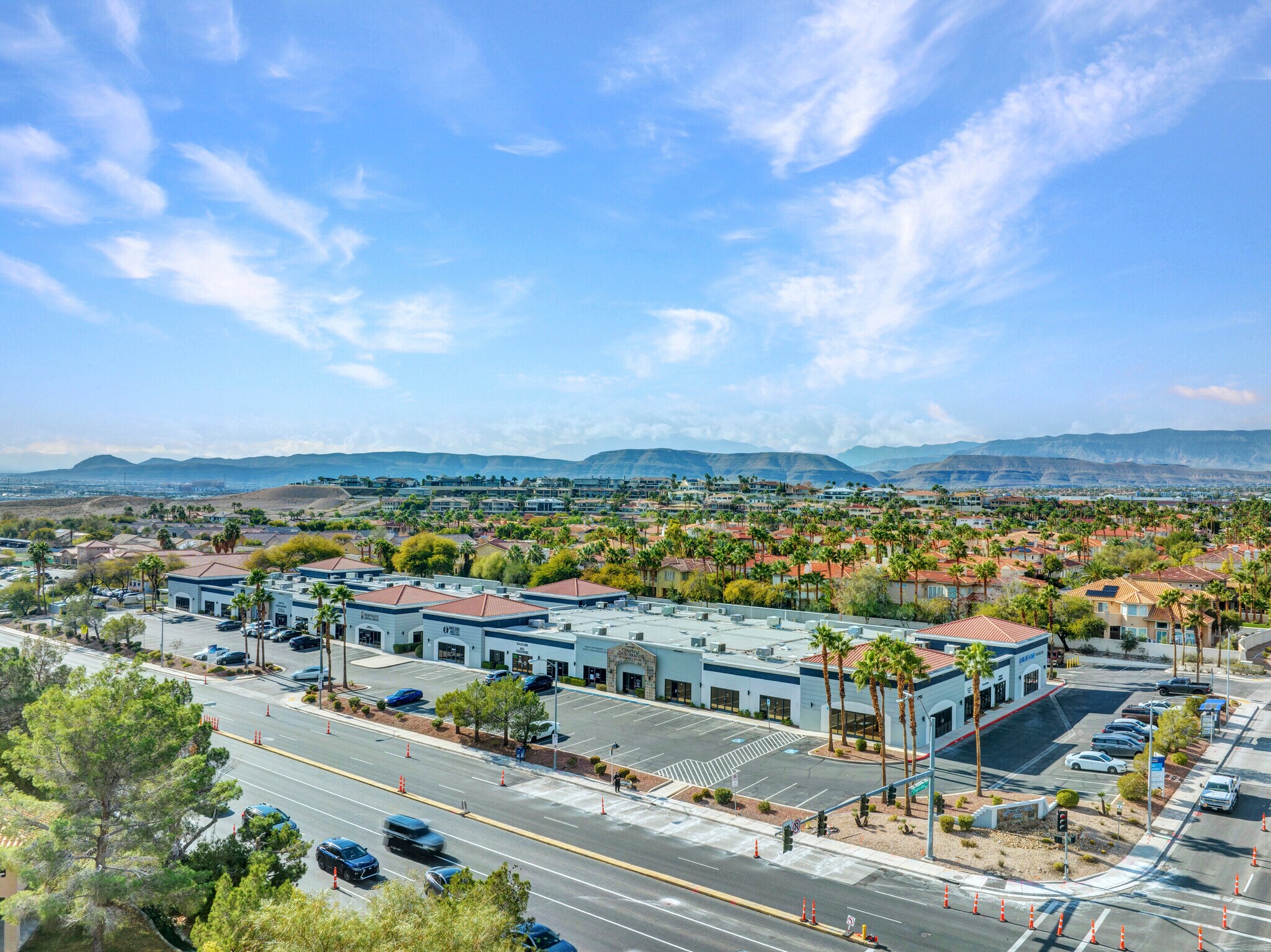 4955 S Durango Dr, Las Vegas, NV à louer Photo principale- Image 1 de 9