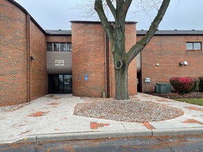 440 E Poe Rd, Bowling Green, OH for lease Building Photo- Image 1 of 5