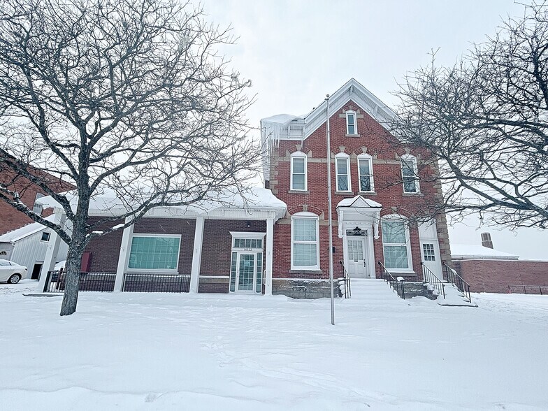 14522 N Cheshire St, Burton, OH à vendre - Photo principale - Image 1 de 1