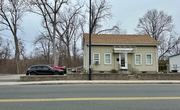 799 Front St, Chicopee, MA à louer Photo intérieure- Image 1 de 20