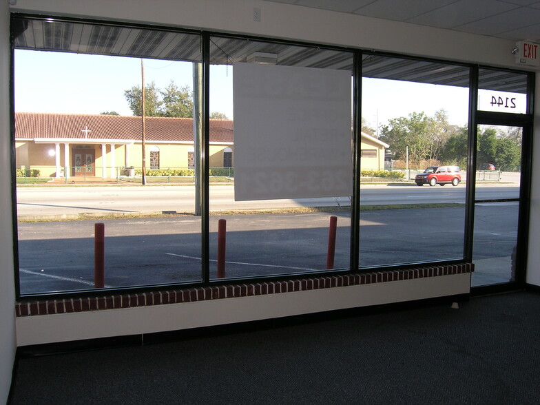 2138-2150 W Busch Blvd, Tampa, FL for lease - Building Photo - Image 3 of 7