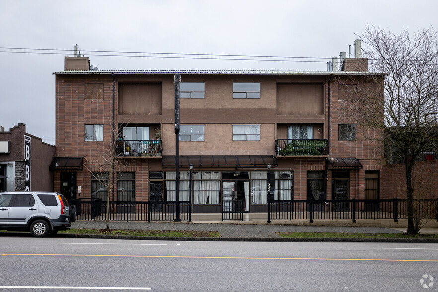 850-854 Renfrew St, Vancouver, BC for lease - Building Photo - Image 2 of 2