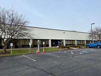 Plus de détails pour 734 Forest St, Marlborough, MA - Local d'activités à louer