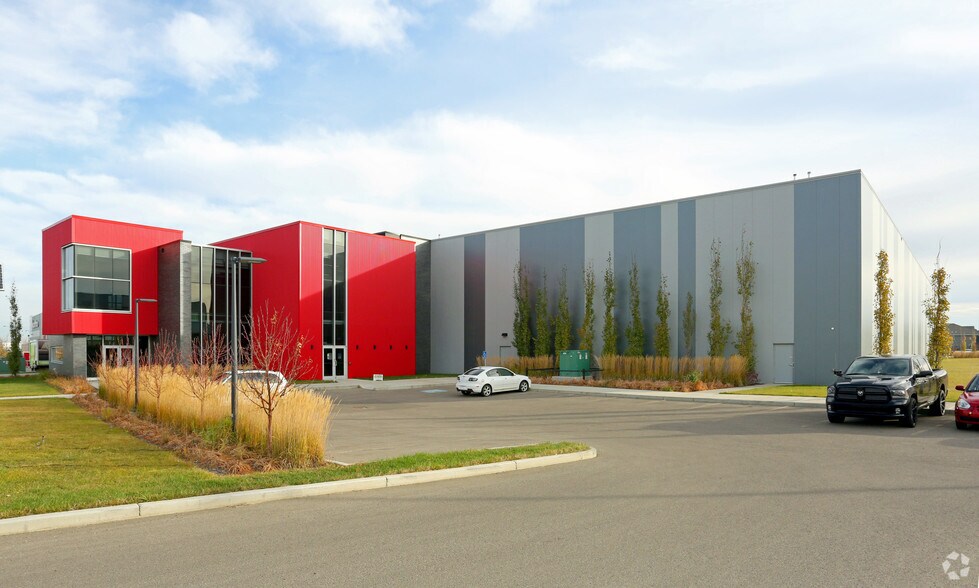 2403 91st St SW, Edmonton, AB à vendre - Photo principale - Image 1 de 1