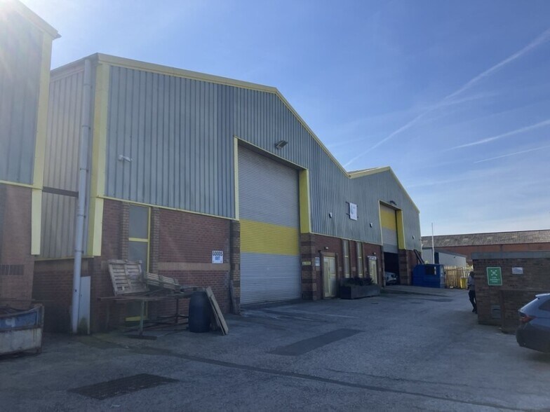 Lees Rd, Liverpool à louer - Photo du bâtiment - Image 2 de 2