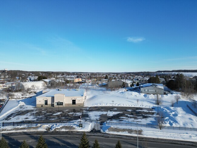 More details for 2747 Chamberland St, Clarence-Rockland, ON - Retail for Lease