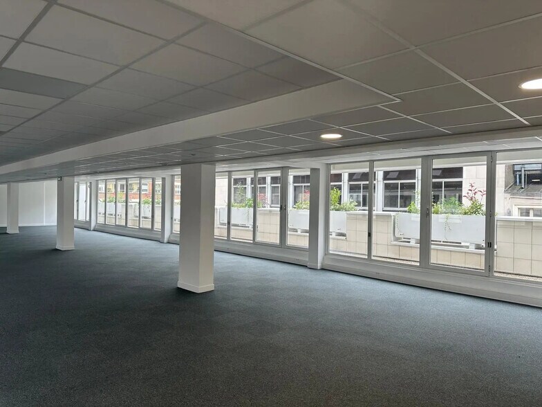 24 Boulevard Carnot, Lille à vendre - Photo du bâtiment - Image 2 de 9