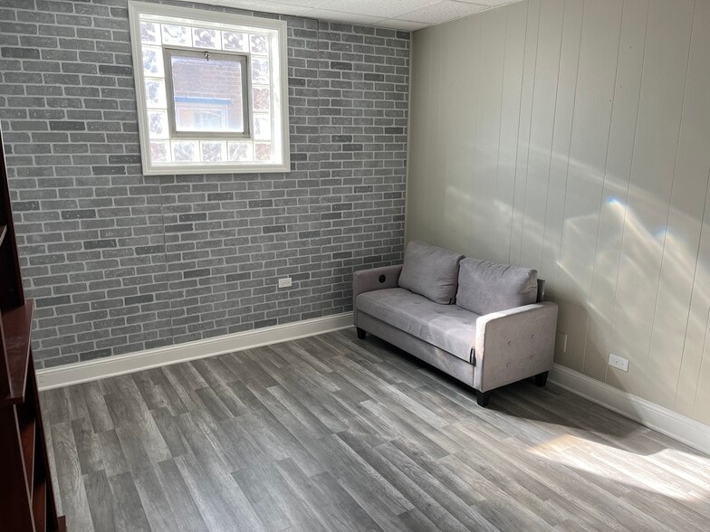 10336-10334 S Western Ave, Chicago, IL for sale - Interior Photo - Image 3 of 5