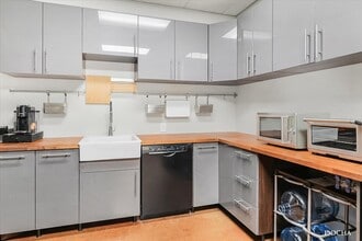 123 W Washington St, Oswego, IL for lease Interior Photo- Image 2 of 8