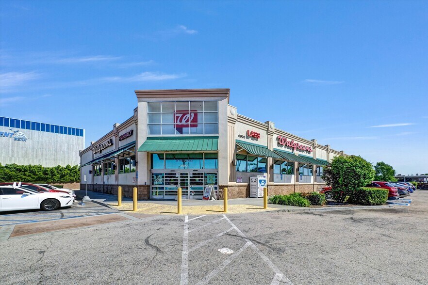 6600 Magnolia Ave, Riverside, CA à vendre - Photo du bâtiment - Image 1 de 15