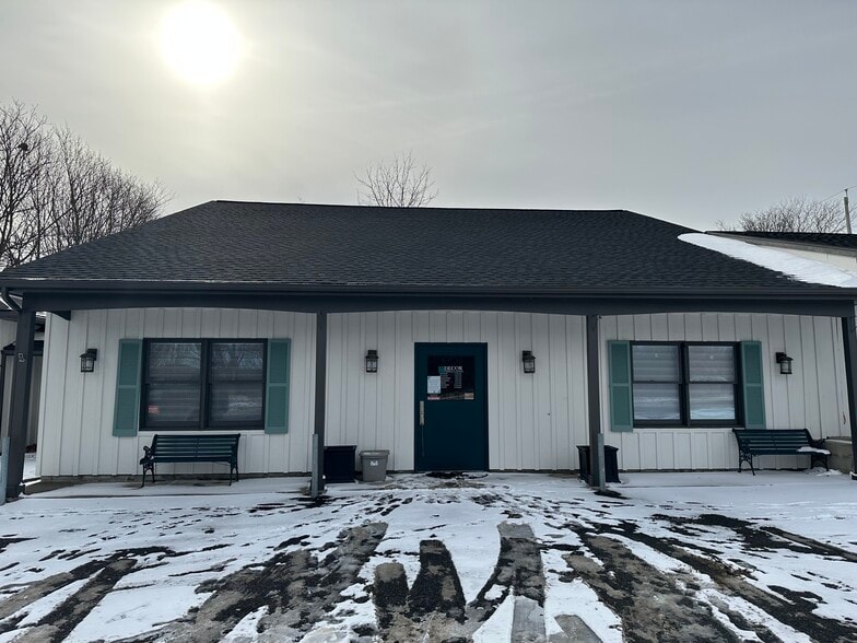 5900 E Seneca Tpke, Jamesville, NY à vendre - Photo du bâtiment - Image 2 de 35