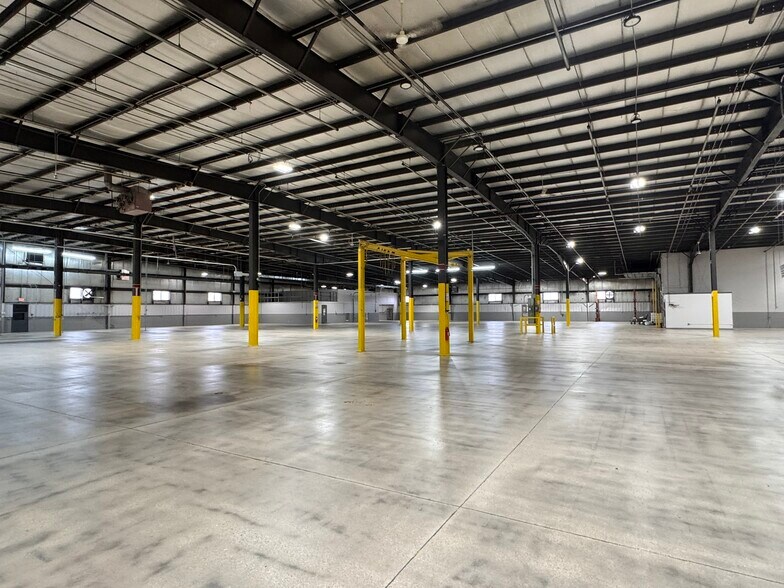 11220 E Main St, Huntley, IL à louer - Photo intérieure - Image 3 de 8