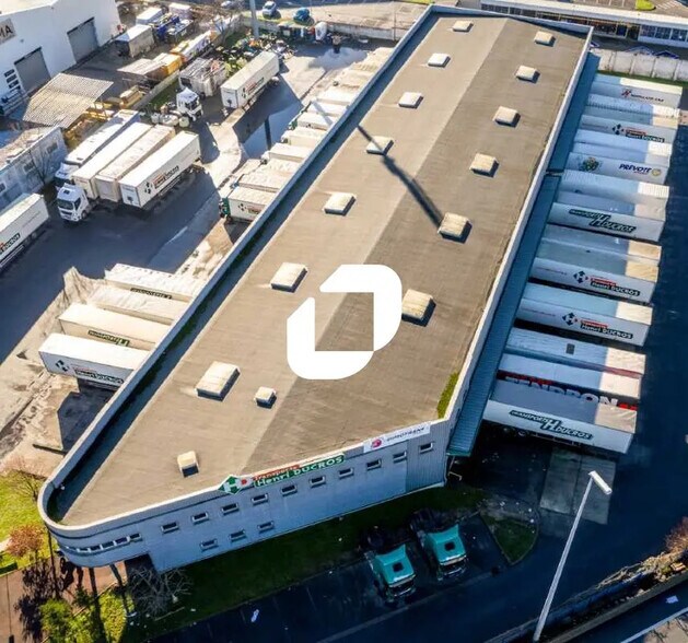 Industriel dans La Courneuve à louer - Photo du bâtiment - Image 3 de 10