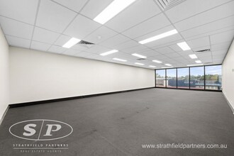 9-13 Redmyre Rd Rd, Strathfield à louer Photo intérieure- Image 2 de 3