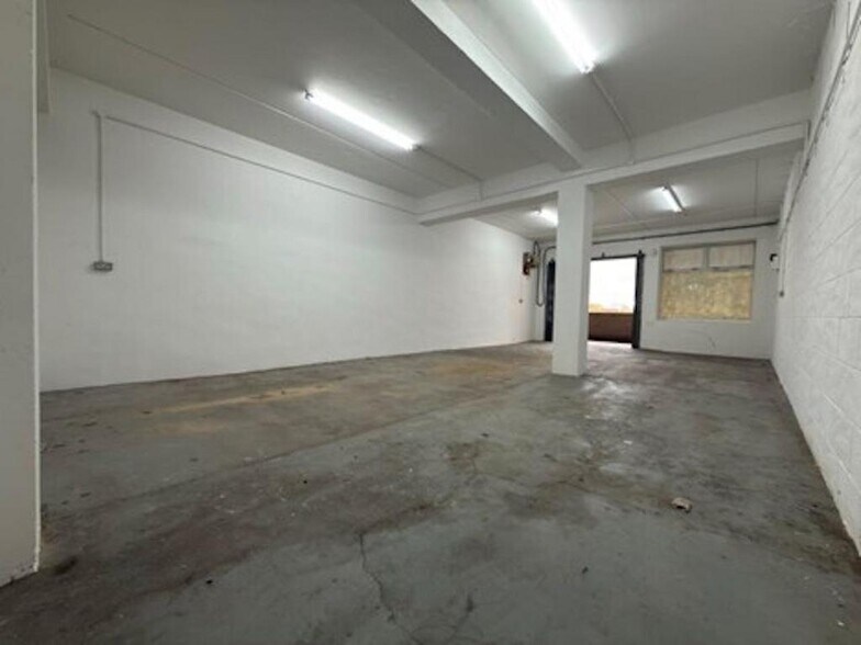 East Ln, Wembley à louer - Photo du bâtiment - Image 3 de 13