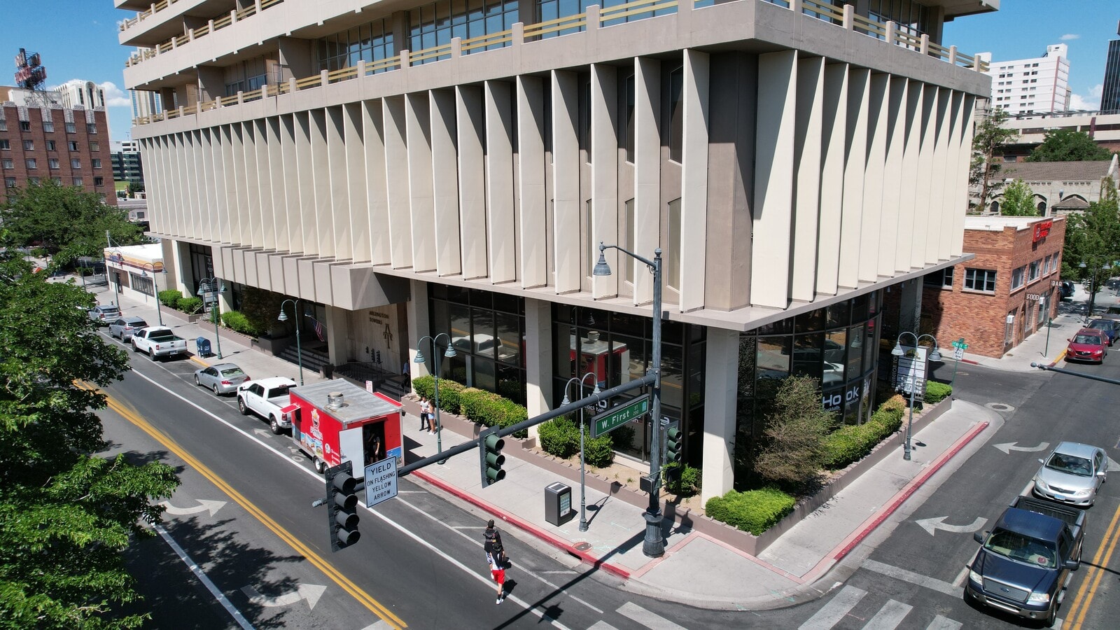 100 N Arlington Ave, Reno, NV 89501 - Unité 1st floor - - Photo intérieure - Image 2 of 16
