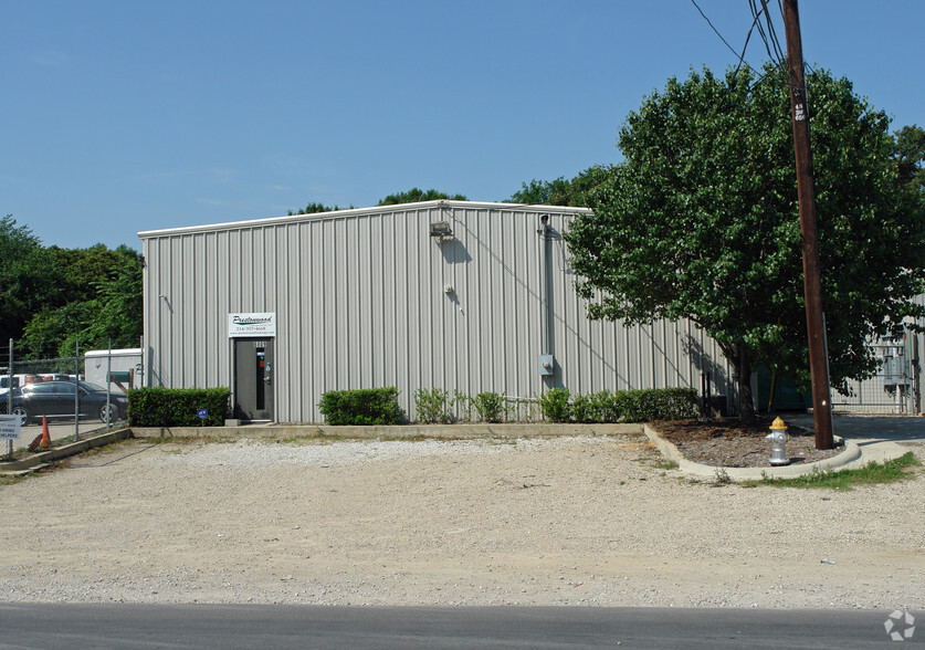 6809 Maple Ave, Dallas, TX for lease - Building Photo - Image 2 of 5