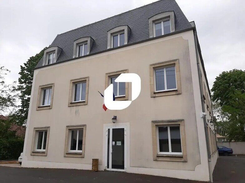 Office in Dammarie-les-Lys for lease - Building Photo - Image 2 of 4
