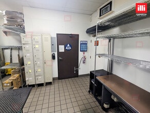 17300 Ventura Blvd, Encino, CA à louer Photo intérieure- Image 2 de 5