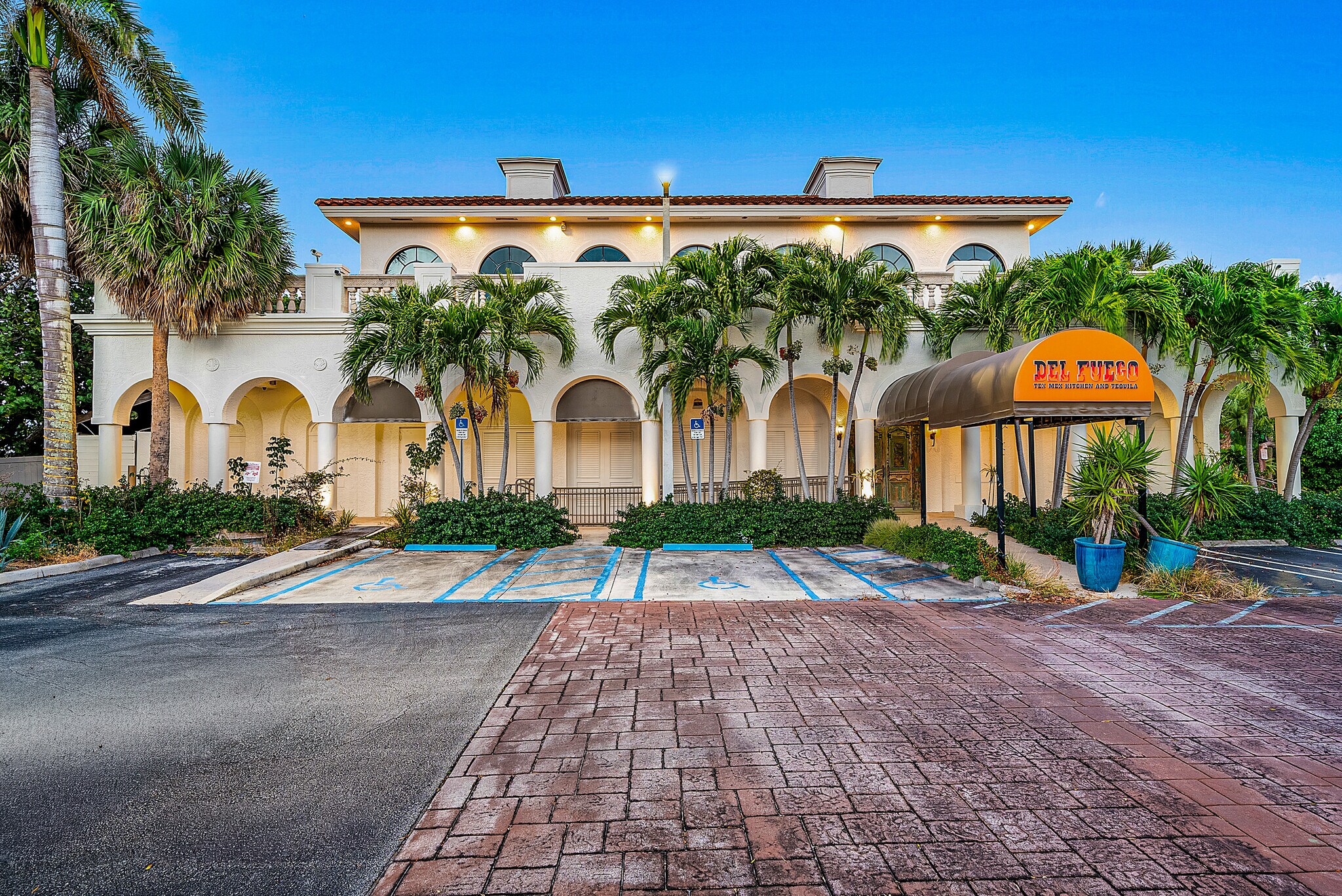 900 E Atlantic Ave, Delray Beach, FL à vendre Photo principale- Image 1 de 28