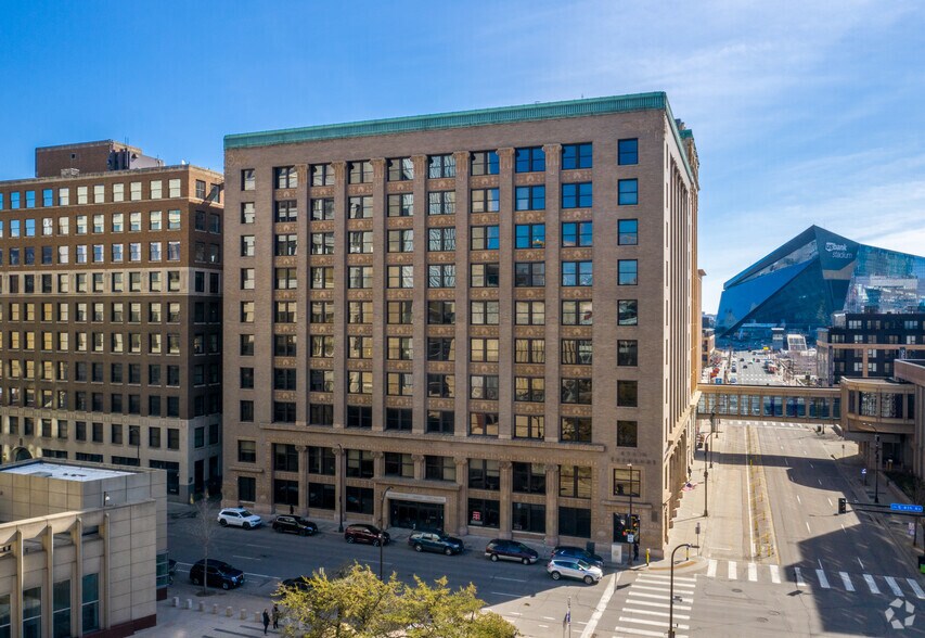 400 S 4th St S, Minneapolis, MN à louer - Photo du bâtiment - Image 2 de 14