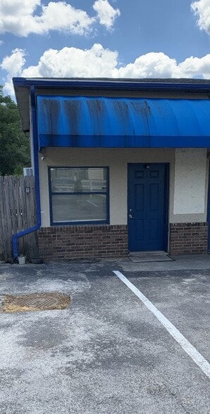 9161 NE Jacksonville Rd, Anthony, FL for lease - Building Photo - Image 1 of 9