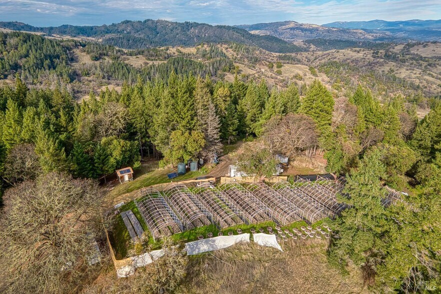 8450 Orr Springs Rd, Ukiah, CA à vendre - Autre - Image 1 de 14