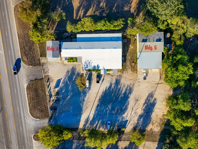 3419 Hunter Rd, San Marcos, TX à louer - Photo du bâtiment - Image 1 de 13