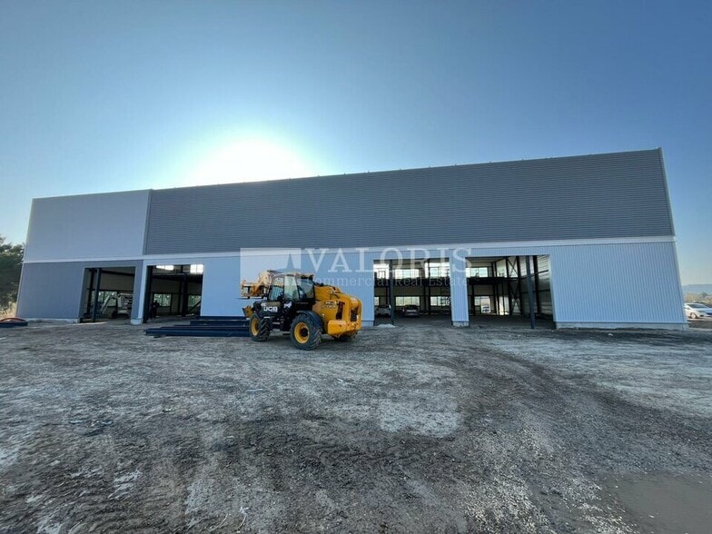 Flex in Marignane for sale - Building Photo - Image 2 of 17