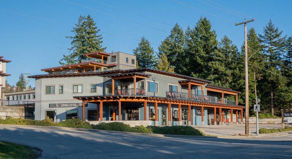 7013 Thunder Bay St, Powell River, BC à vendre - Photo du bâtiment - Image 2 de 18