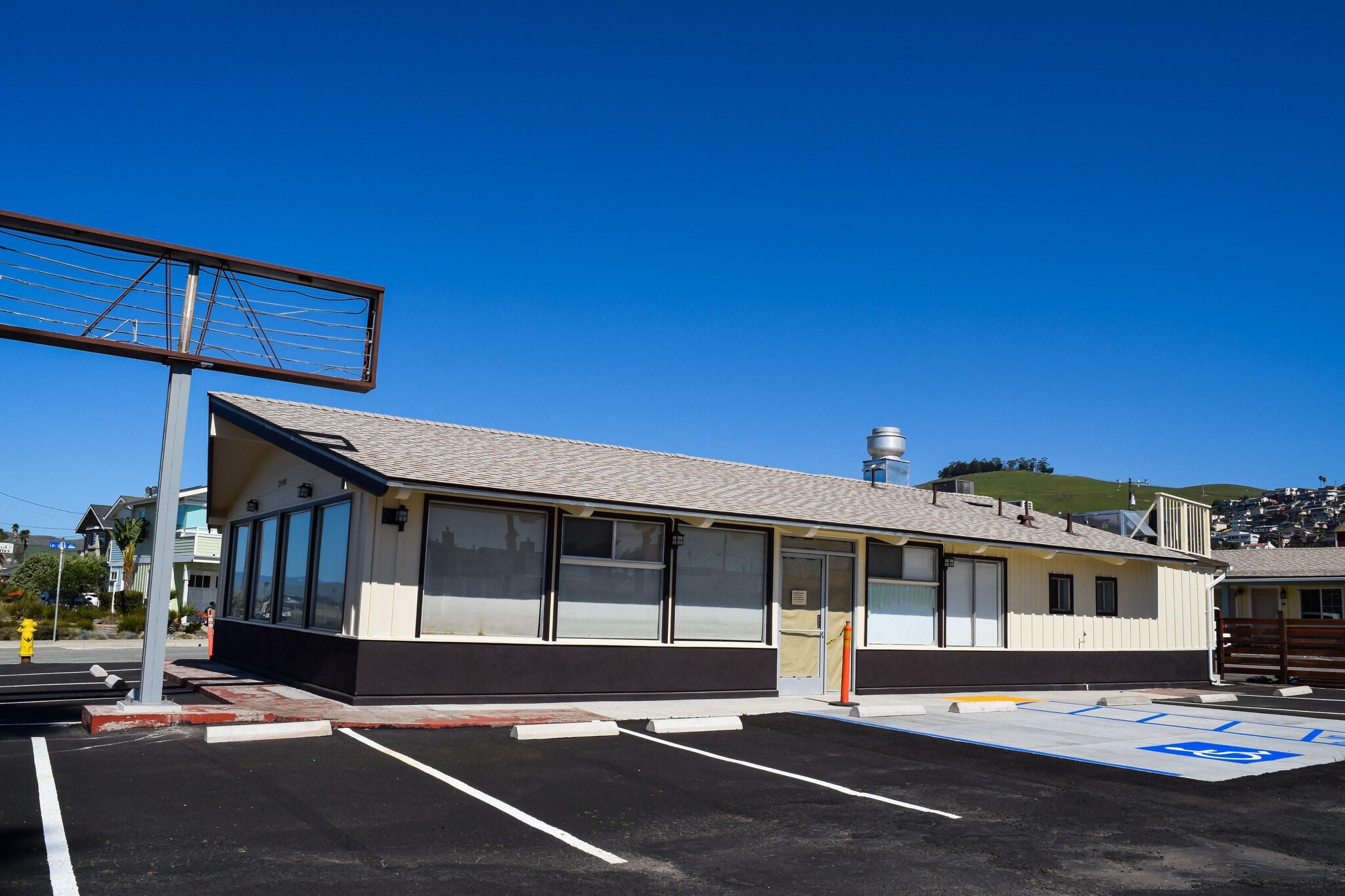 2490 Main St, Morro Bay, CA for sale Primary Photo- Image 1 of 5