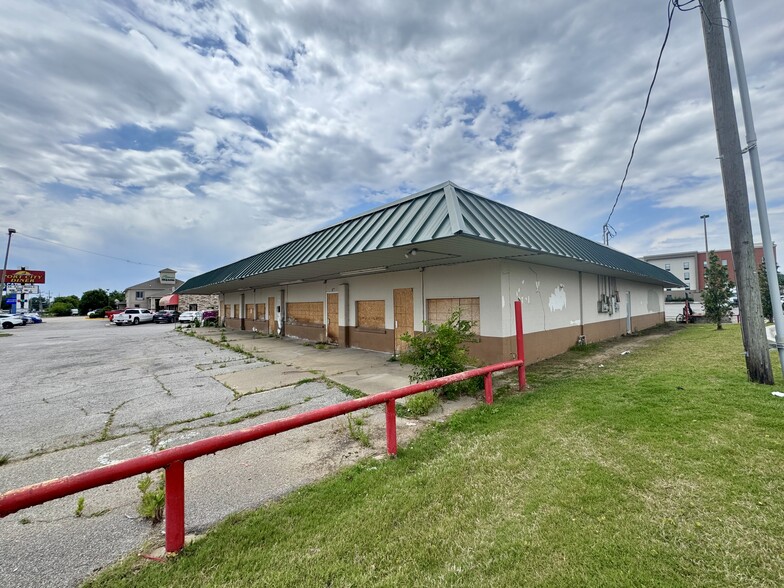16-22 S 193rd Ave, Catoosa, OK for sale - Building Photo - Image 3 of 3