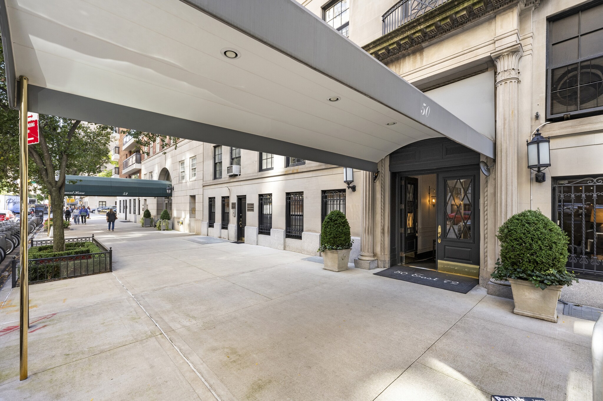 44-50 E 72nd St, New York, NY for lease Building Photo- Image 1 of 9