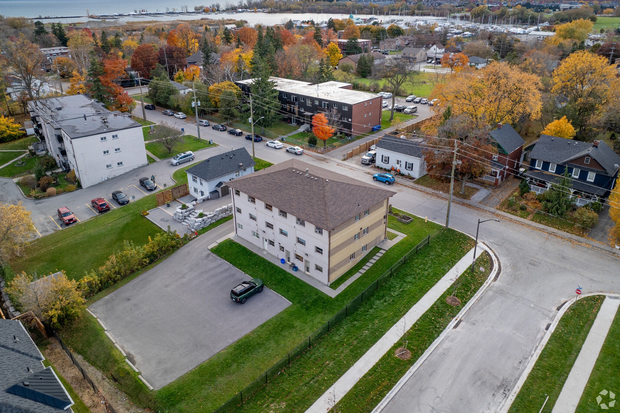 1613 Dufferin St, Whitby, ON for sale Primary Photo- Image 1 of 1