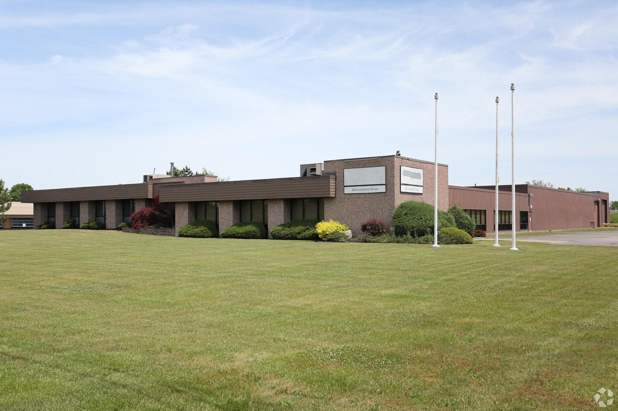 303 Industrial Dr, Grand Island, NY à vendre Photo principale- Image 1 de 1