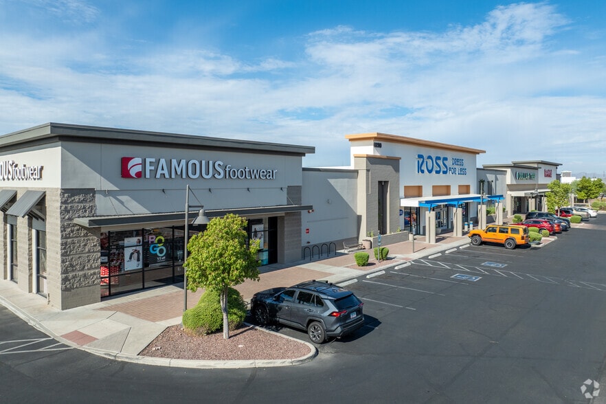 6200-6270 E Broadway Blvd, Tucson, AZ à louer - Photo du bâtiment - Image 1 de 13