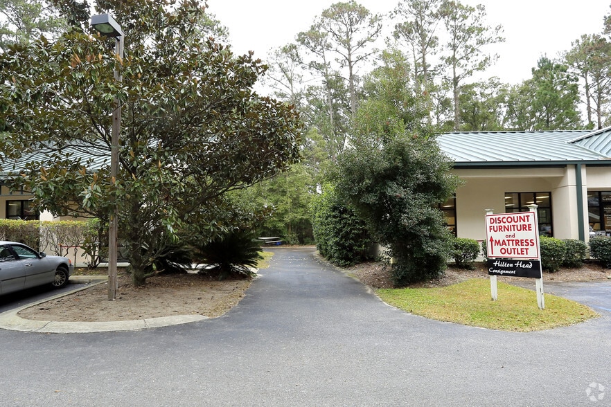 1504 Fording Island Rd, Bluffton, SC for lease - Building Photo - Image 3 of 18