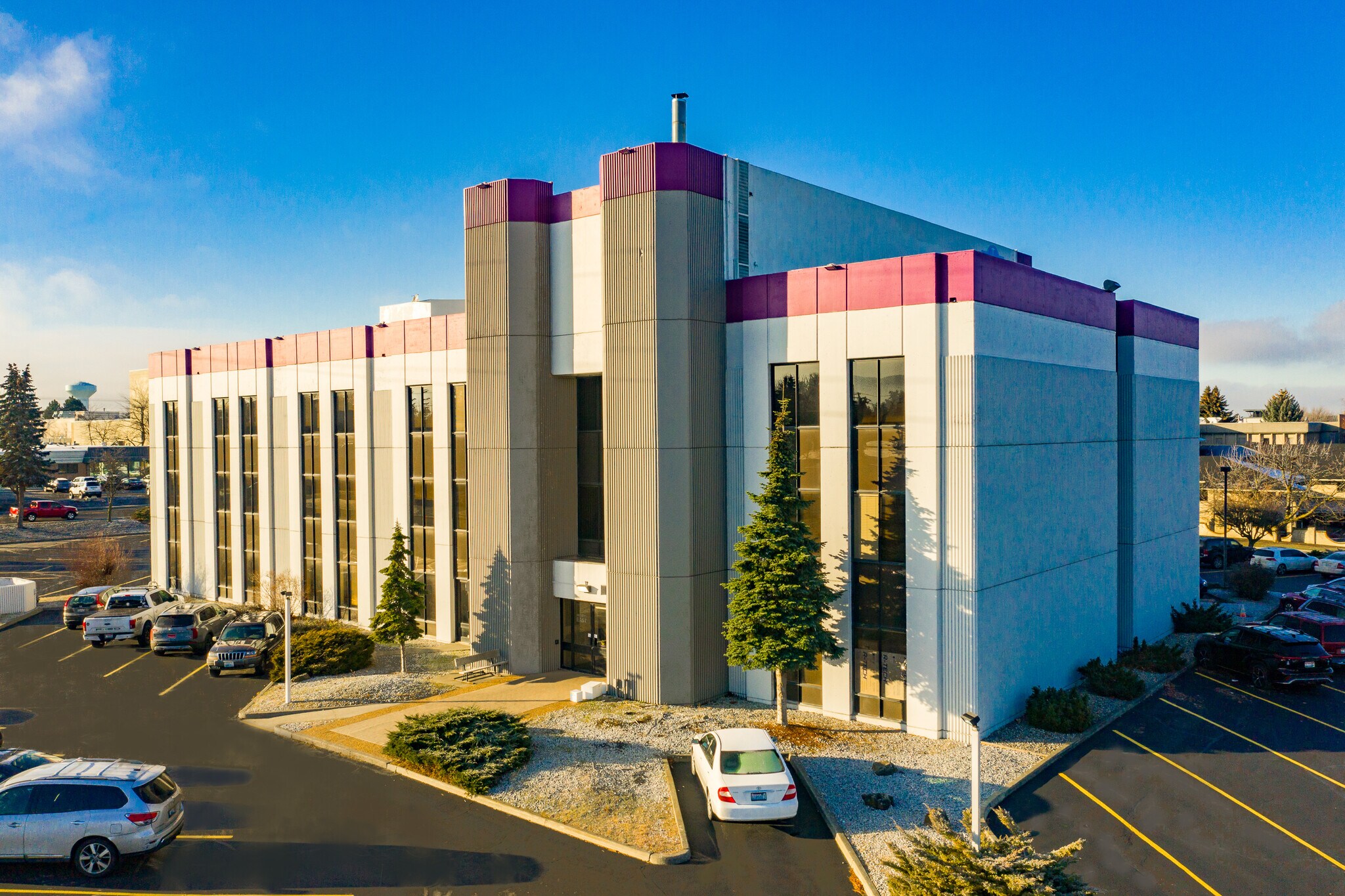 12615 E Mission Ave, Spokane Valley, WA for lease Primary Photo- Image 1 of 7