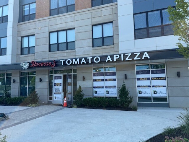 1 Legacy Pl, East Brunswick, NJ à louer - Photo du bâtiment - Image 2 de 7