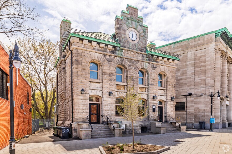 538-540 Pl Saint-Henri, Montréal, QC à louer - Photo du bâtiment - Image 2 de 3
