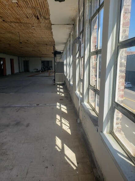 244-252 Broad St, Kingsport, TN for sale - Building Photo - Image 3 of 4