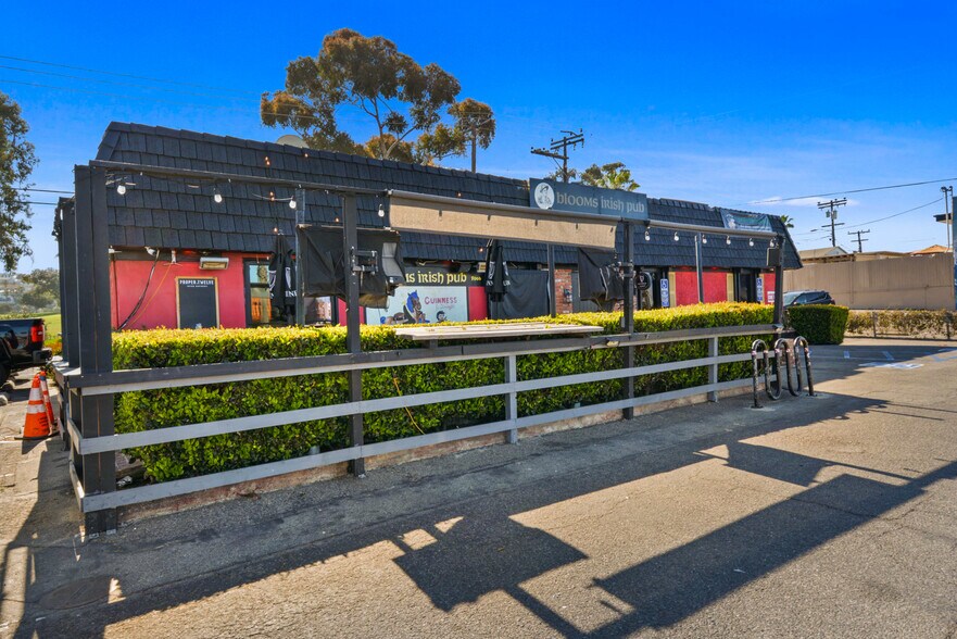 2391 S El Camino Real, San Clemente, CA à vendre - Photo du bâtiment - Image 2 de 18